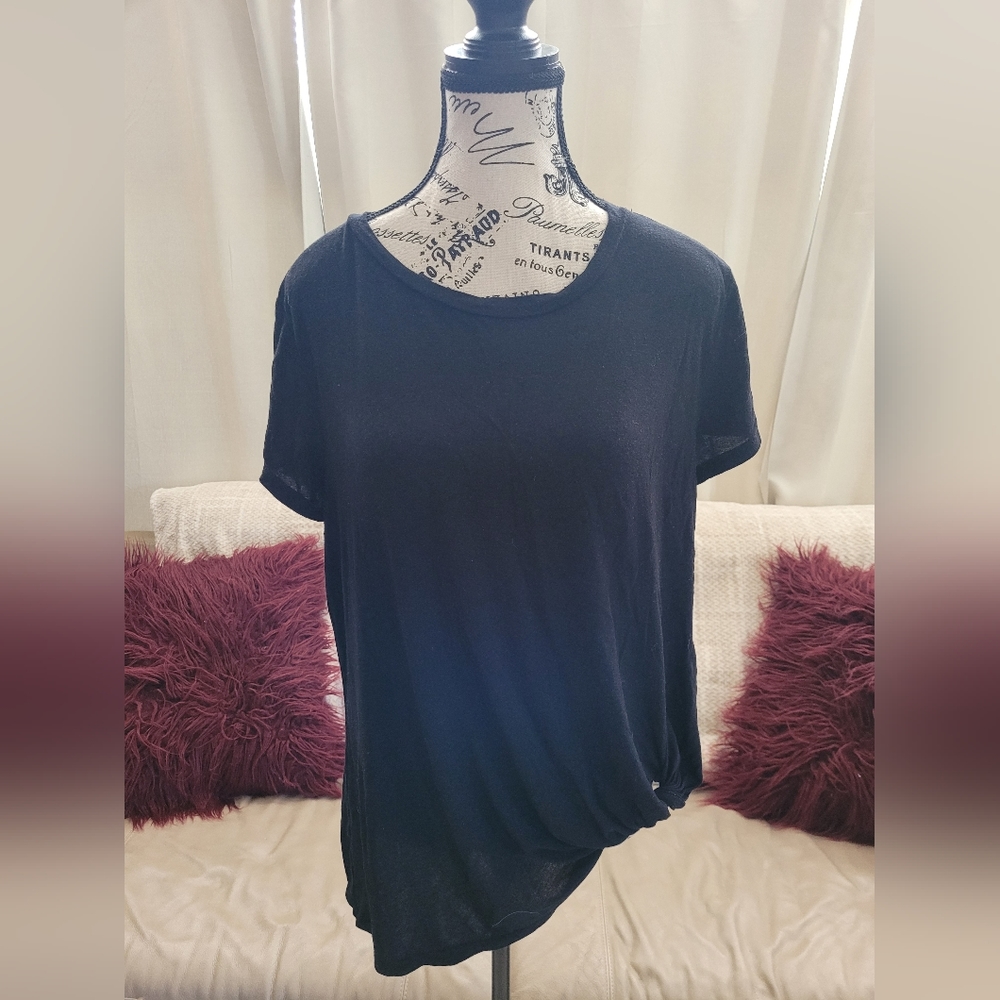 Tattoo women's shirt with tied corner. Size large.
